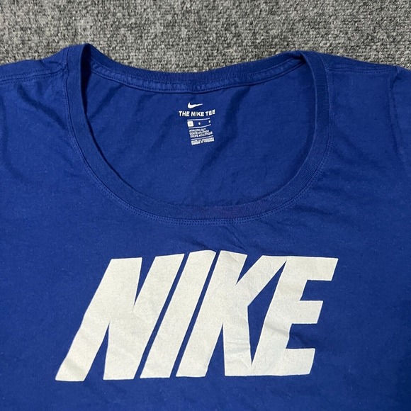 Nike Shirt Women's Large Blue Short Sleeve Round Neck Athletic Cut EUC - Picture 4 of 6